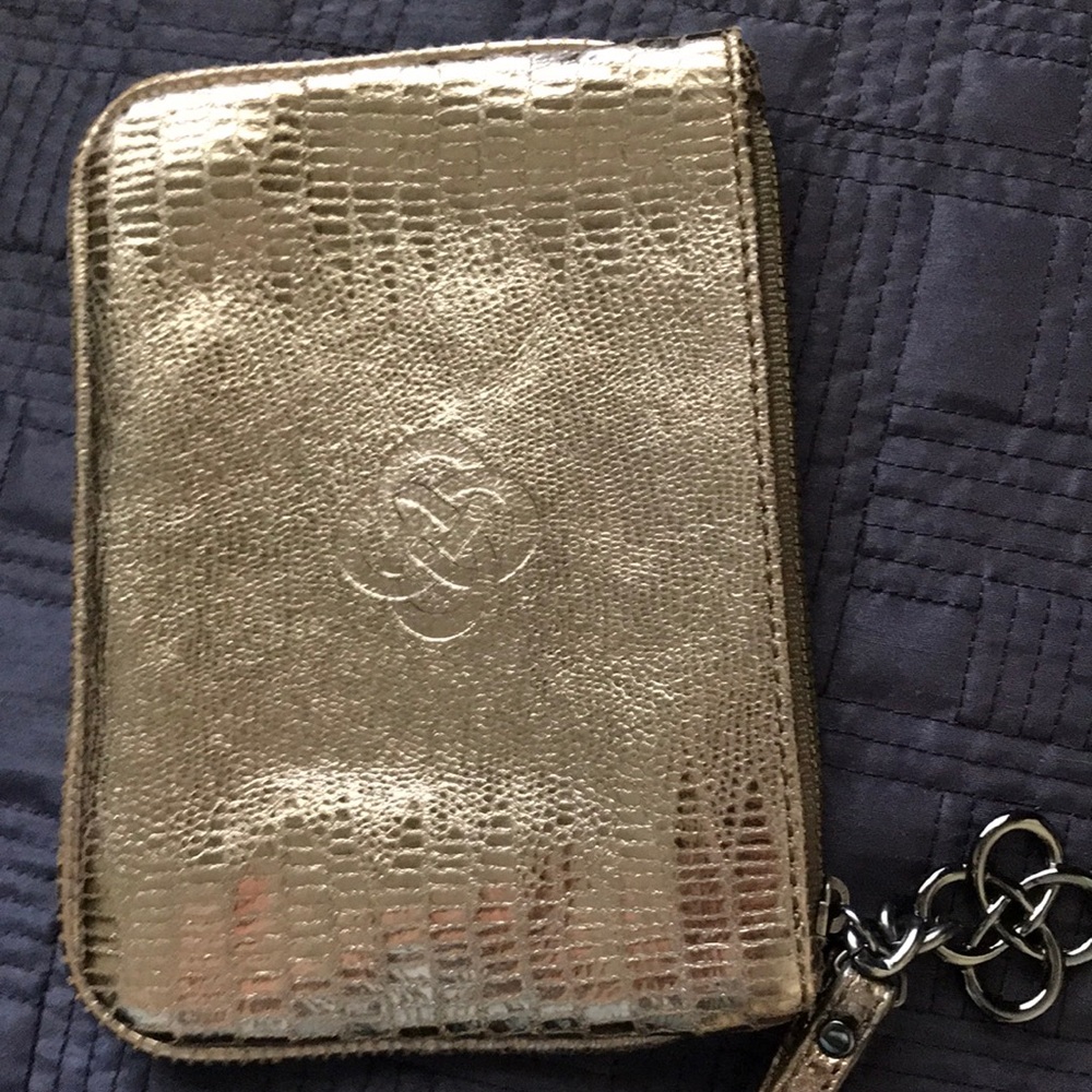 Stella and Dot Gold Distressed wristlet. - Picture 2 of 7